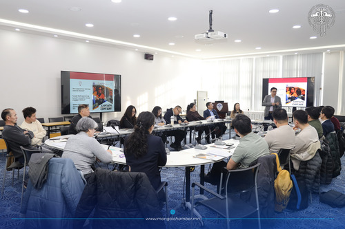 “АЖЛЫН БАЙРАН ДАХЬ СУРГАГЧ, ДАДЛАГАЖУУЛАГЧ” БЭЛТГЭХ СУРГАЛТЫН ХӨТӨЛБӨР ЭХЭЛЛЭЭ